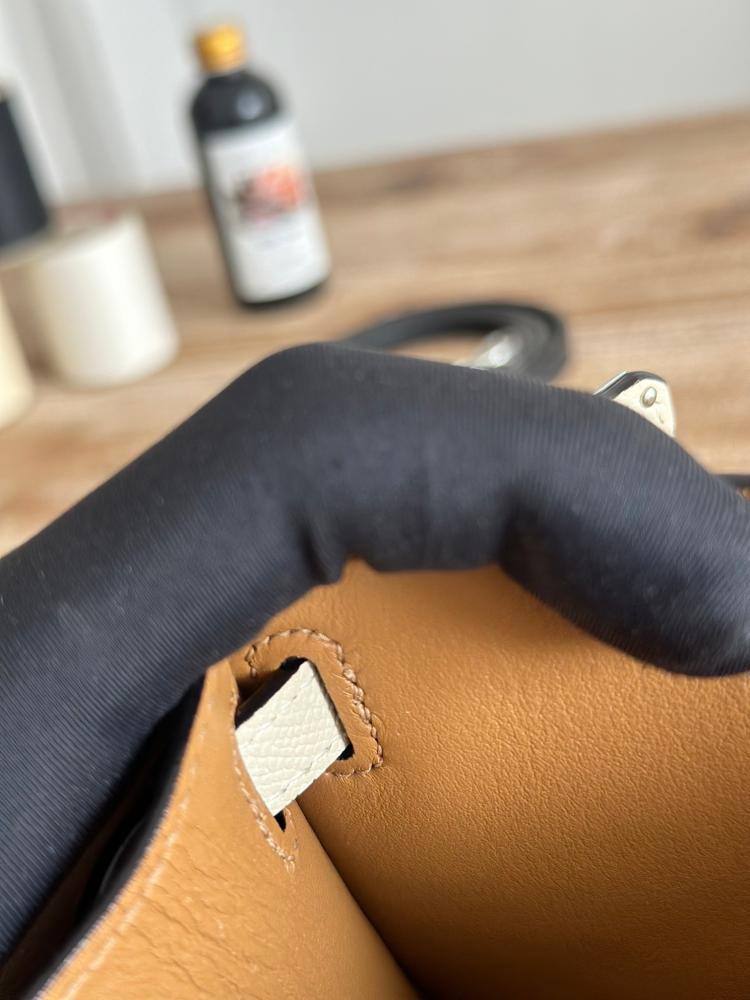 Hermes Mini Kelly II 19 Bag