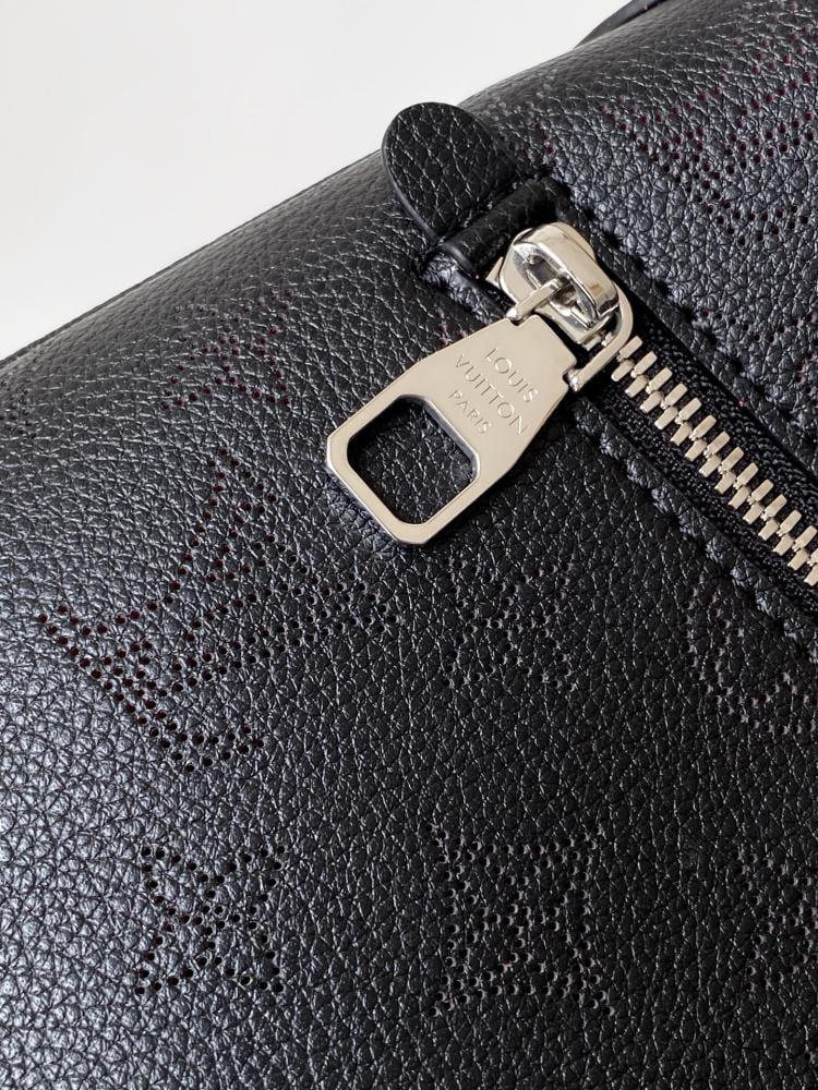 LV Perforated Shoulder Bag 25*20*6cm