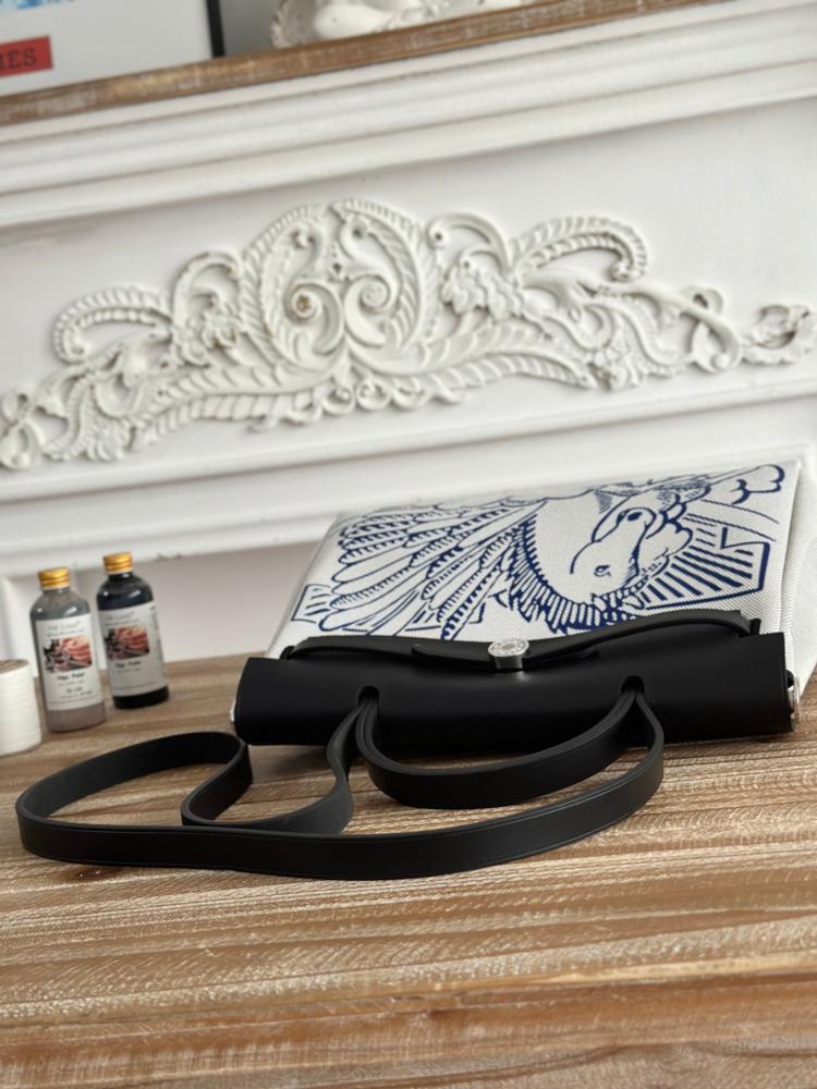 Hermes Herbag Zip 31 (Printed & Patterned Canvas Edition)