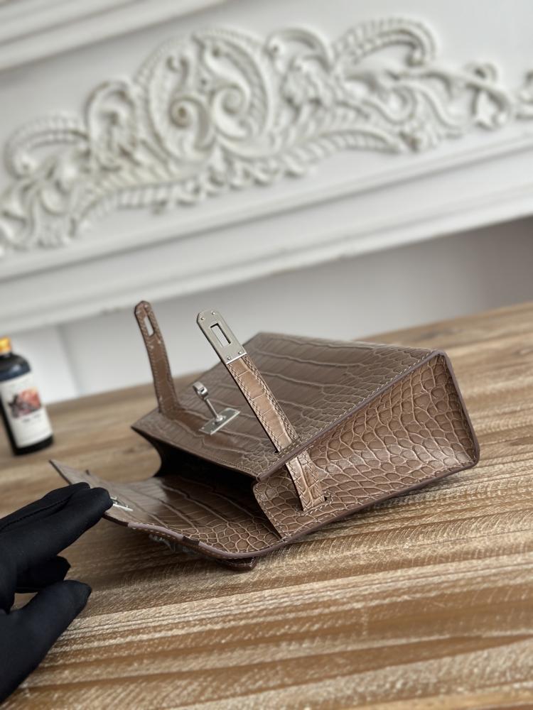 Hermes Kelly Mini Pochette 22cm