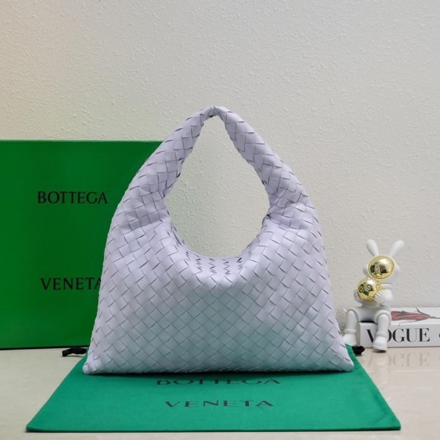 New BV Small Hop Bag 41cm (Leather)