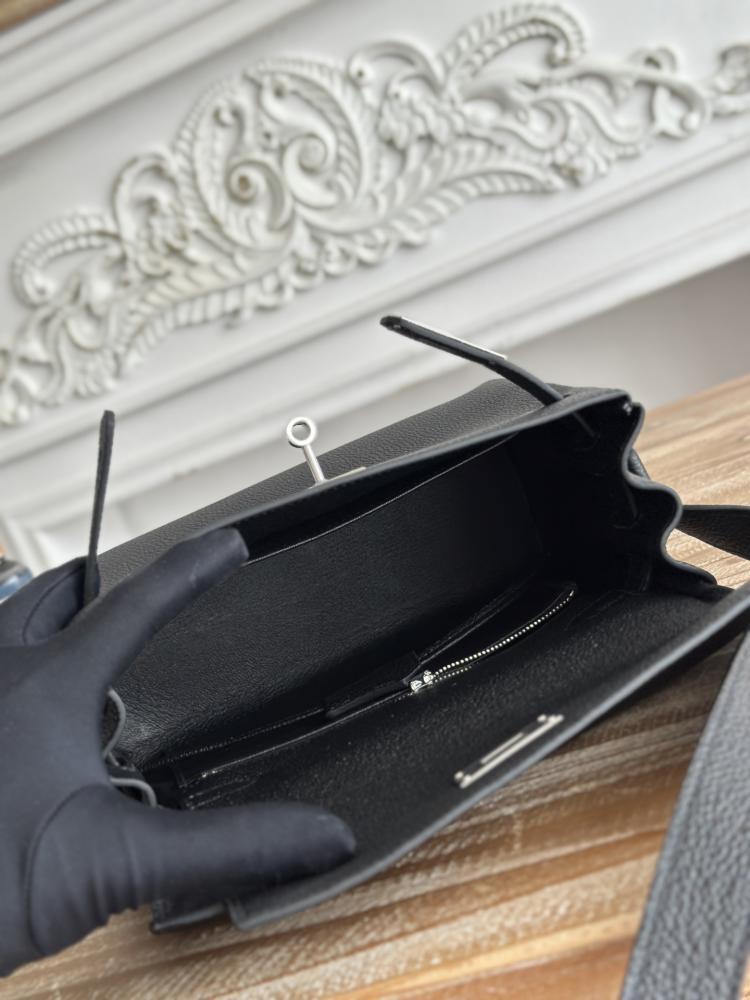 Hermes Kelly Messenger 25 Bag
