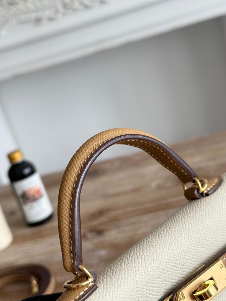 Hermes Mini Kelly II 19 Bag