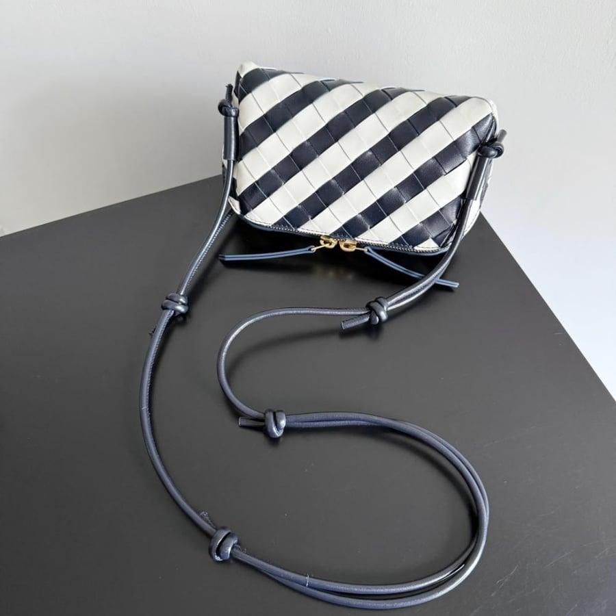 BV Concert Pouch 18.5cm