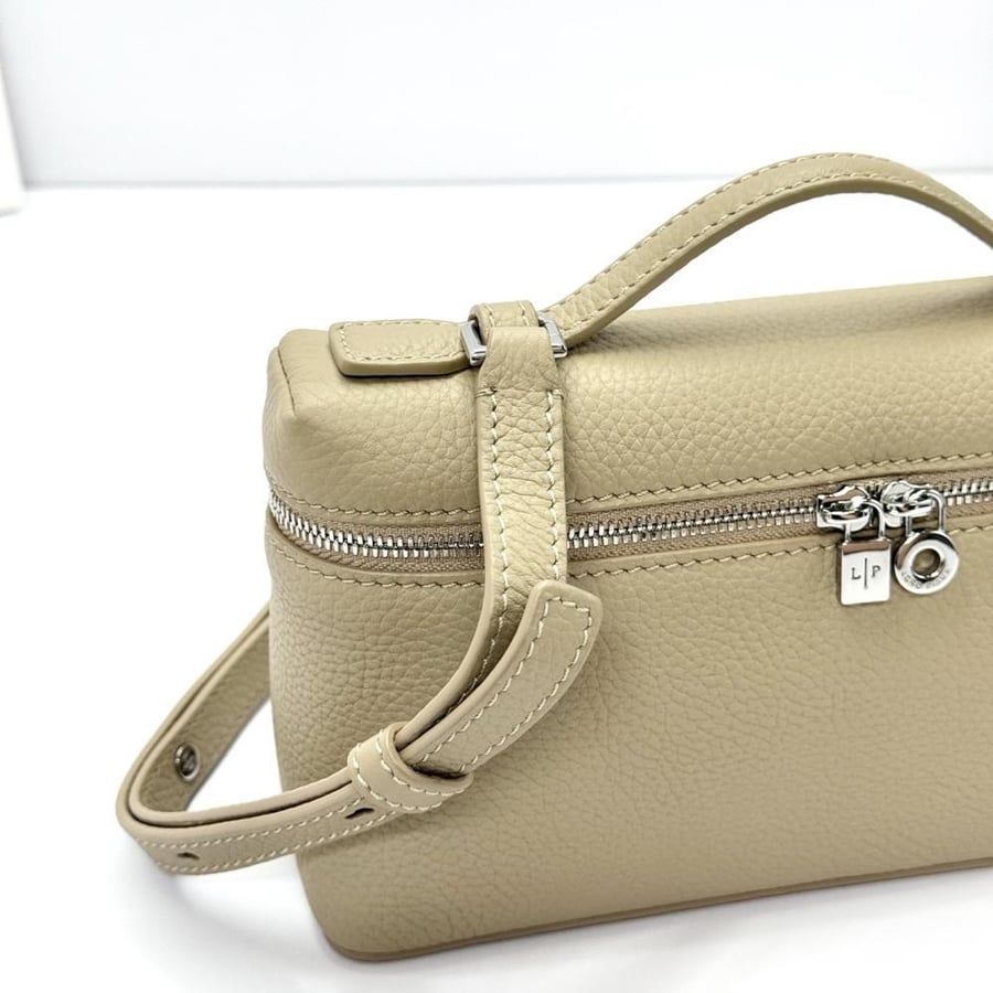 Loro Piana Extra Pocket L19 Vanity Case Collection