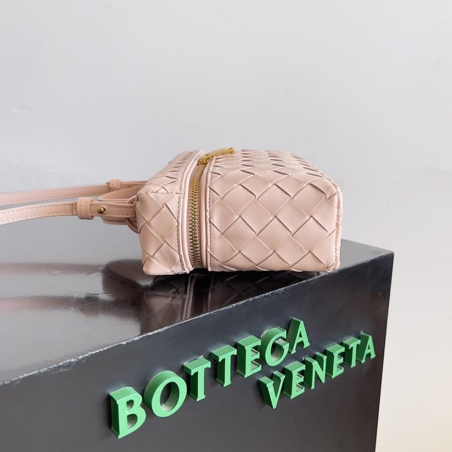 BV Vanity Case Bag 22cm
