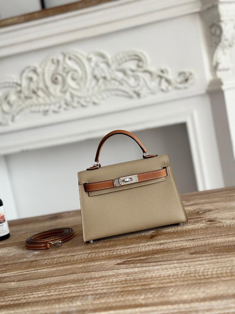 Hermes Mini Kelly II 19 Bag
