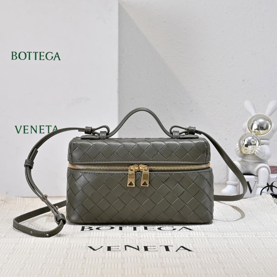 BV Vanity Case Bag 22cm