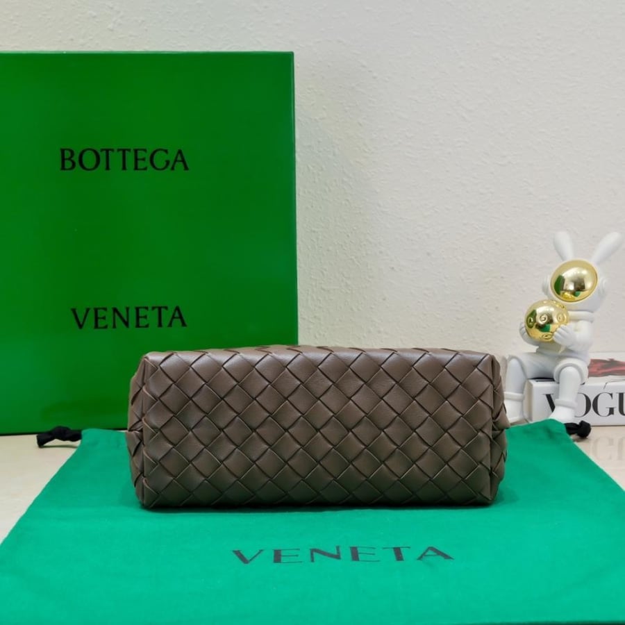 BV Small Andiamo Chain Bag 25cm