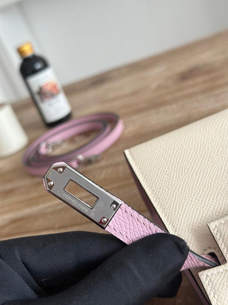Hermes Mini Kelly II 19 Bag