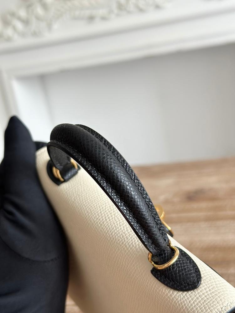 Hermes Mini Kelly II 19 Bag