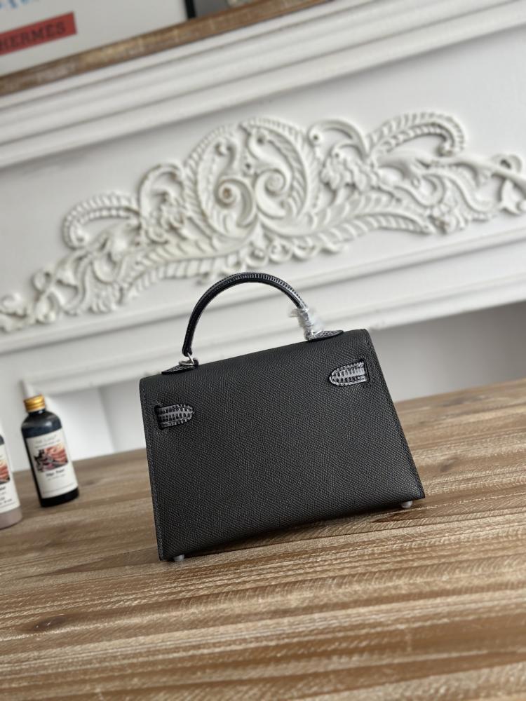 Hermes Mini Kelly II 19 Bag