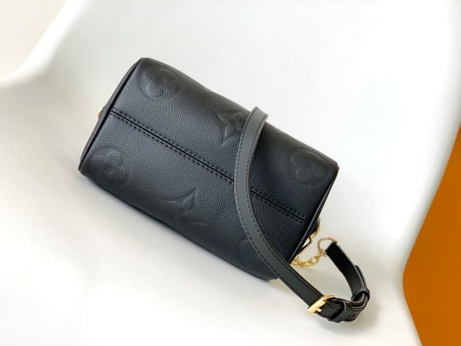 LV Speedy Bag 20.513.512cm