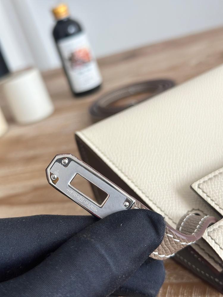 Hermes Mini Kelly II 19 Bag