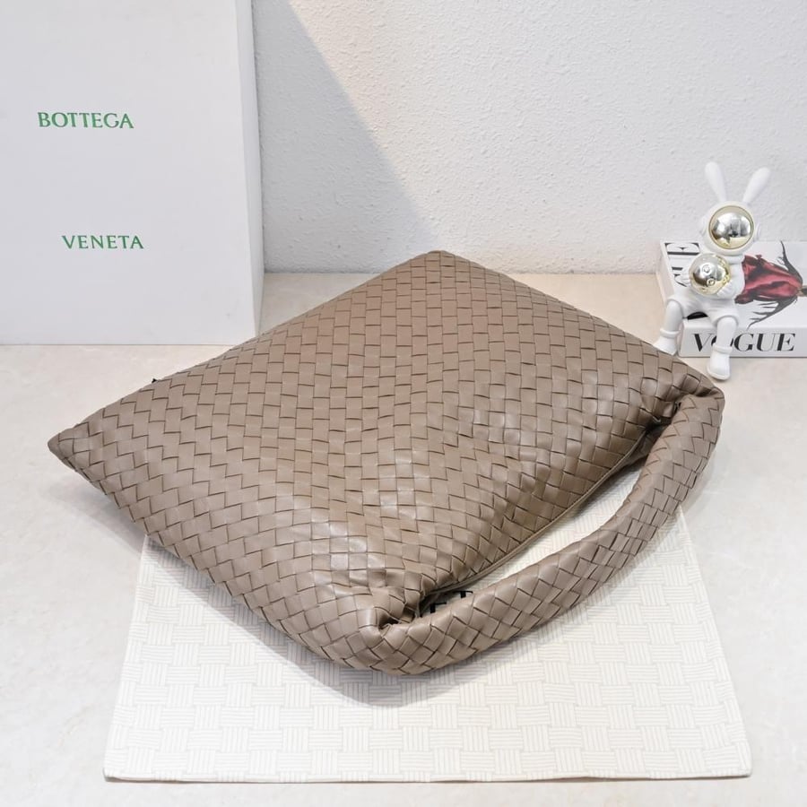 BV New Large Hop Bag 54cm