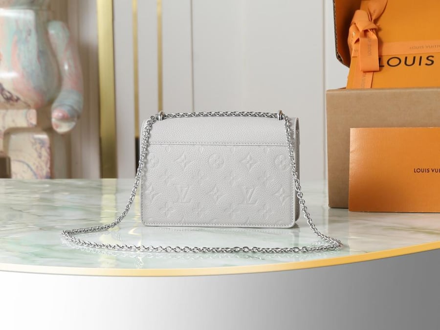 LV Chain Bag - 19.513.56.5cm
