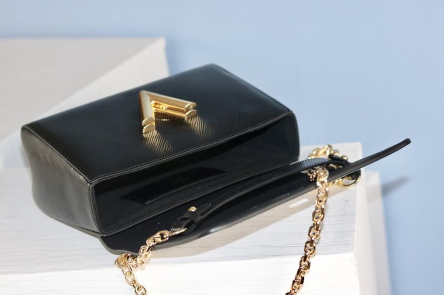 LV Twist Epi Leather 23cm