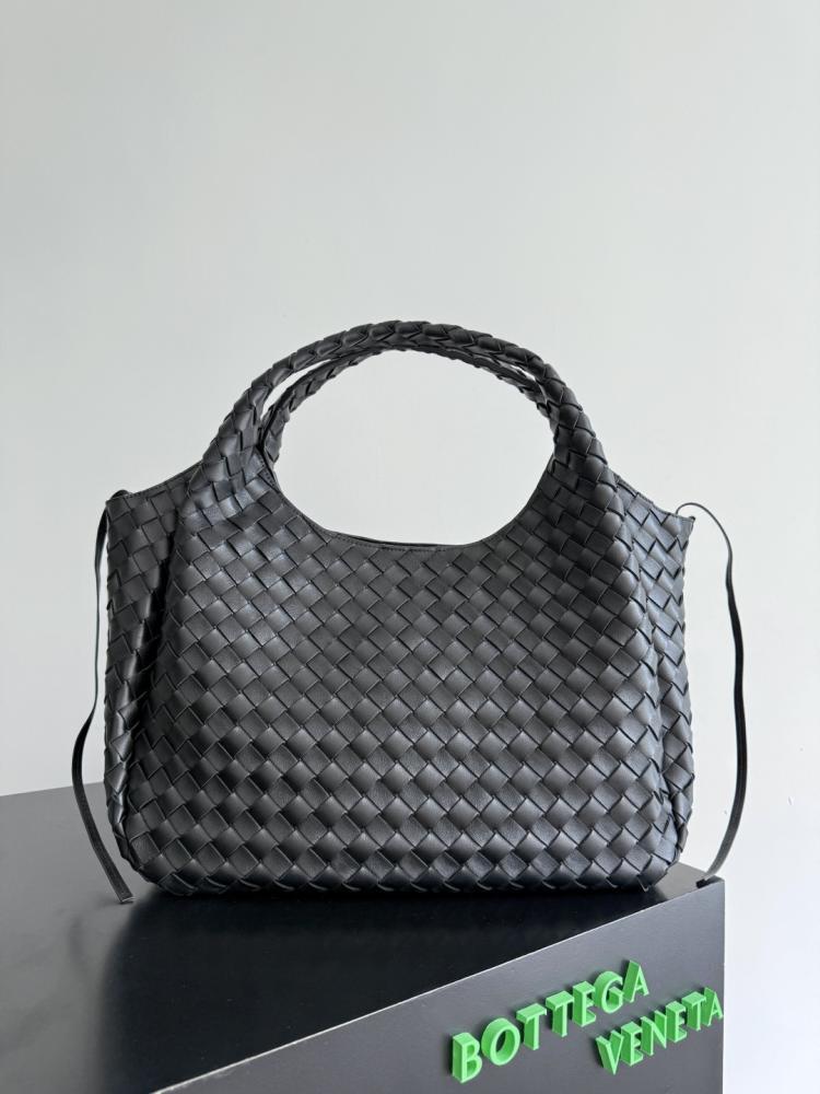 BV Campana Shoulder Bag 39cm