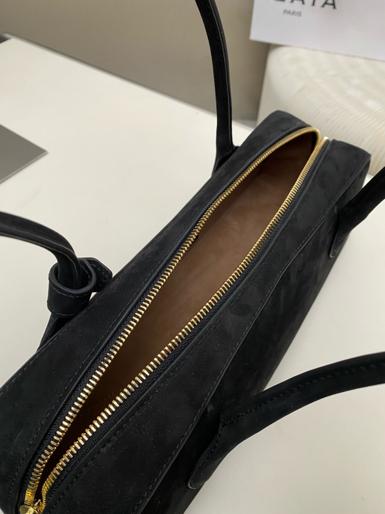 ALAÏA PARIS Le Teckel