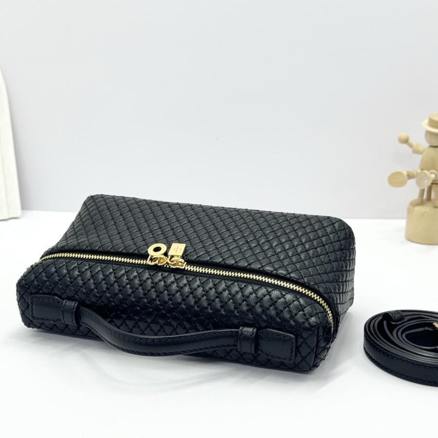Loro Piana Extra Pocket L19 Vanity Case Collection