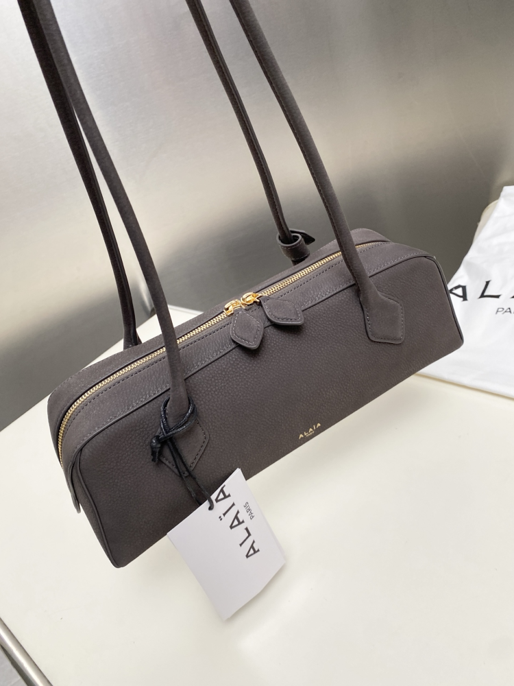 ALAÏA PARIS Le Teckel