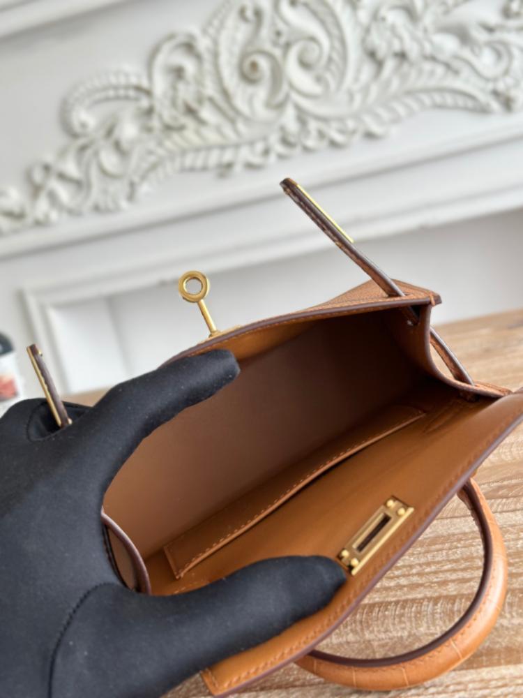 Hermes Mini Kelly II 19 Bag