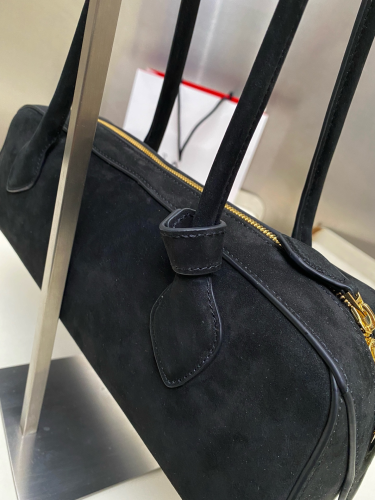 ALAÏA PARIS Le Teckel