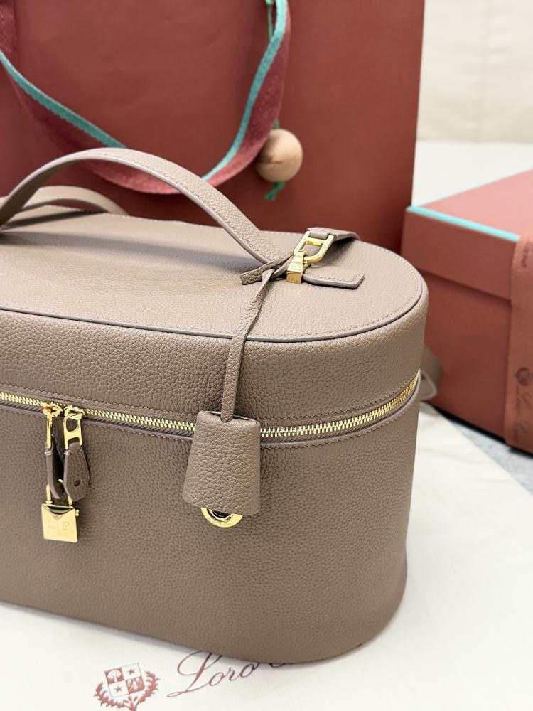 Loro Piana Large Vanity Case in Grained Leather