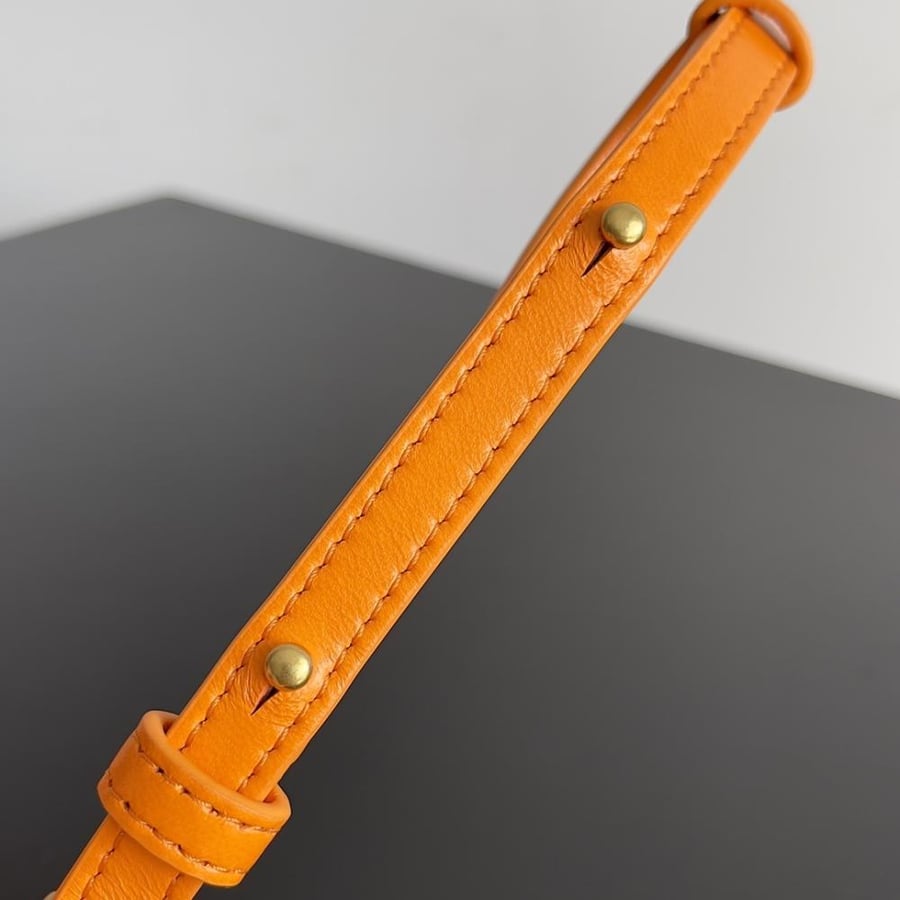 BV Mini Hop Bag 25.5cm