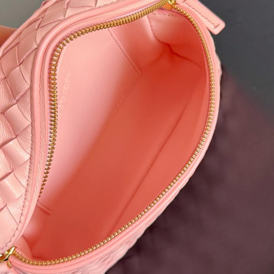 BV Small Soft Vanity Case 19cm