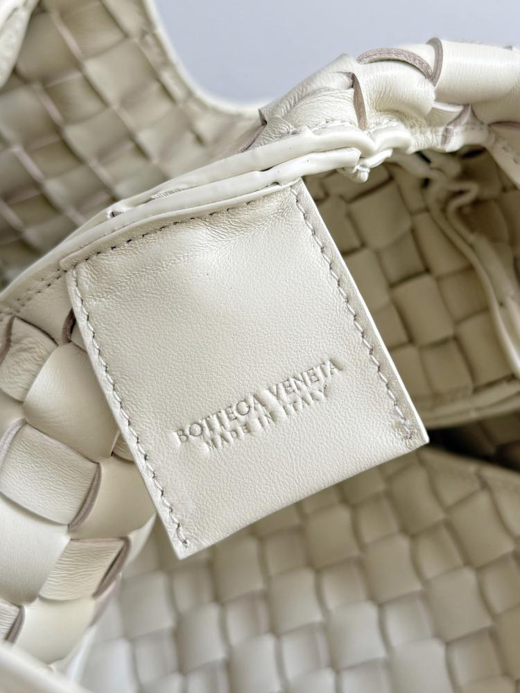 BV Campana Shoulder Bag 39cm