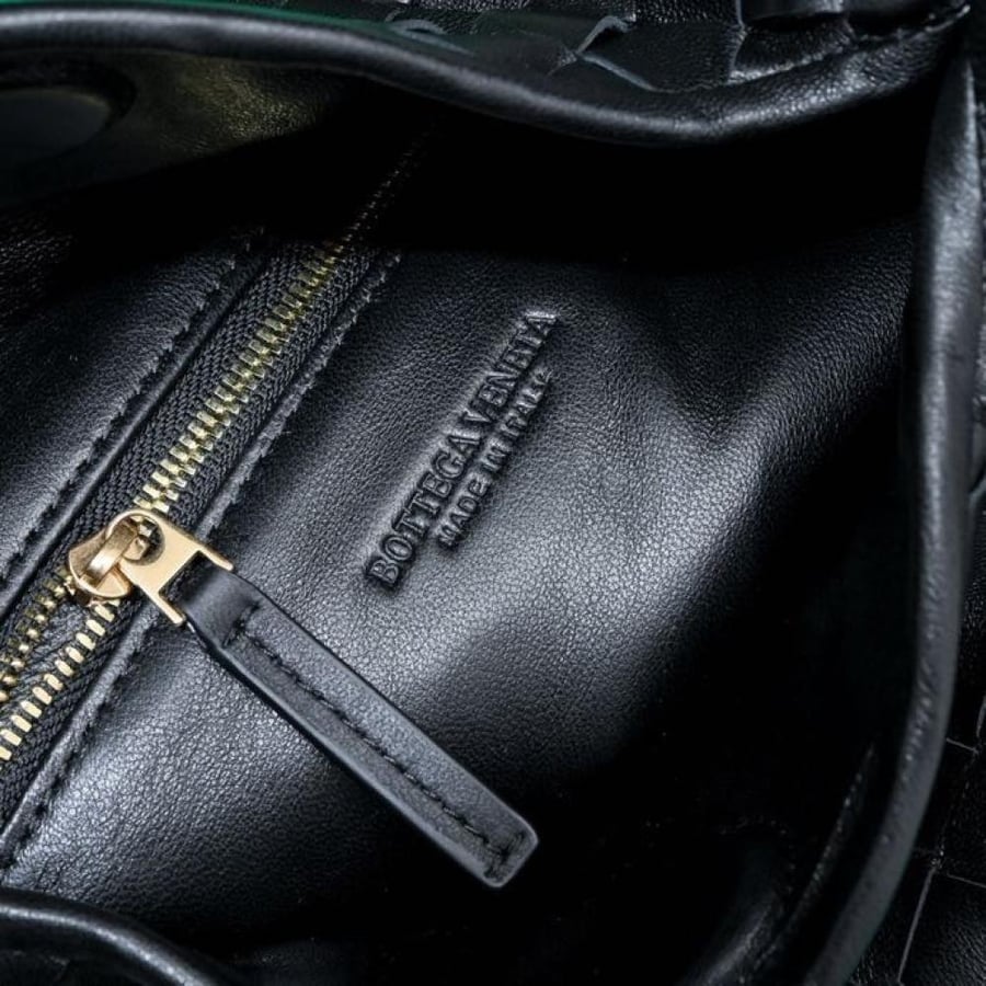 New BV Small Hop Bag 41cm (Leather)