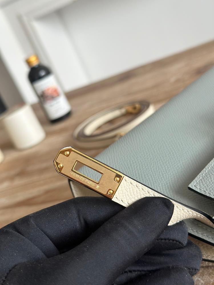 Hermes Mini Kelly II 19 Bag