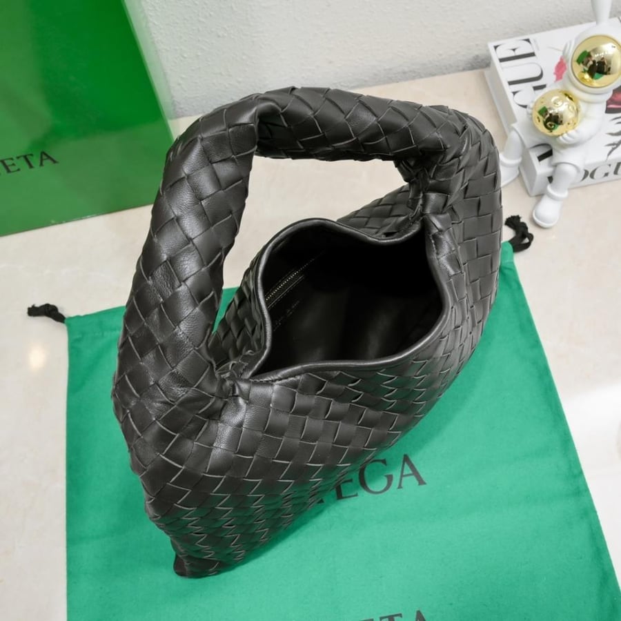 New BV Small Hop Bag 41cm (Leather)