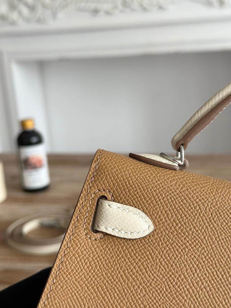 Hermes Mini Kelly II 19 Bag