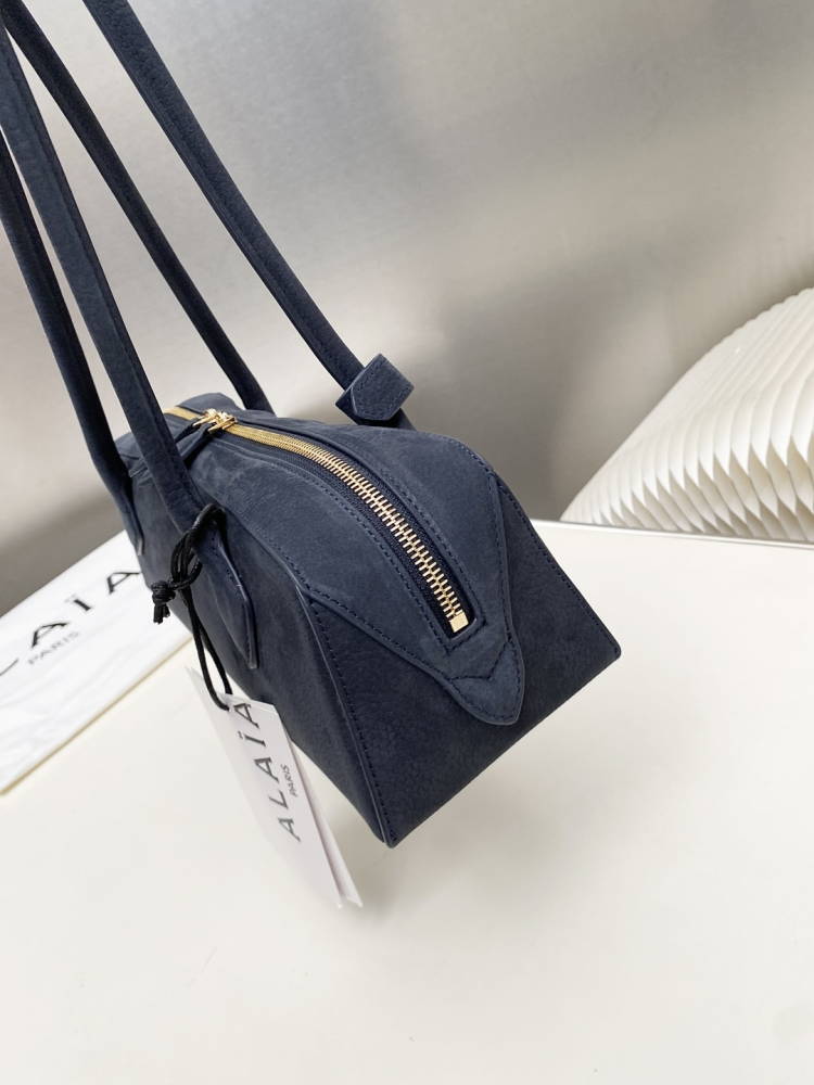 ALAÏA PARIS Le Teckel