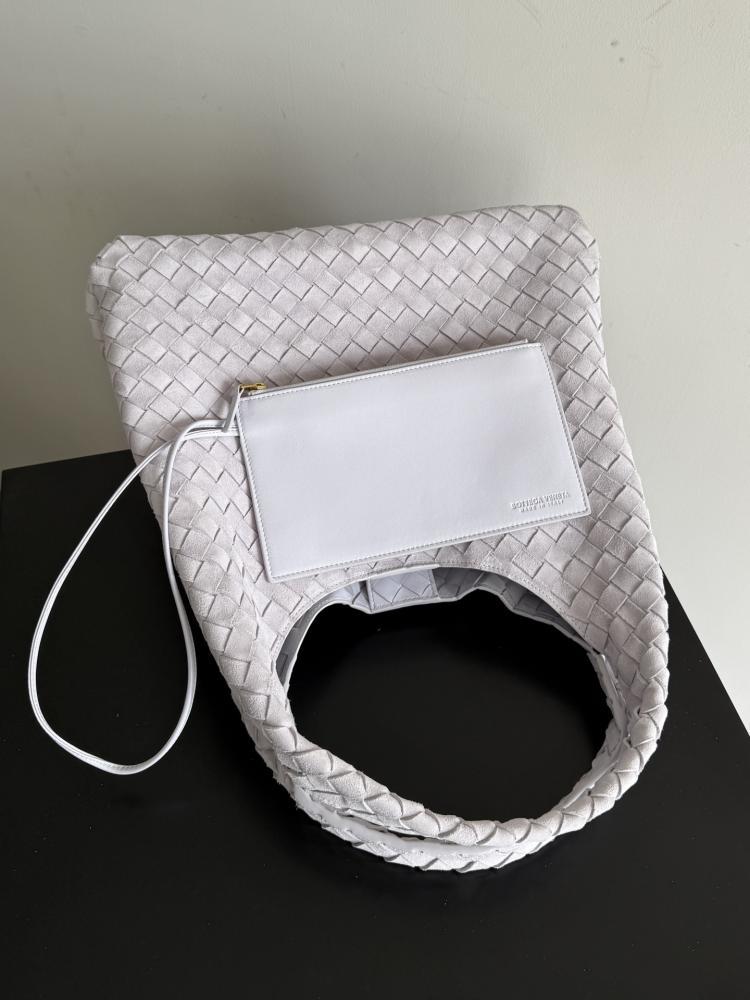 BV Campana Shoulder Bag 39cm