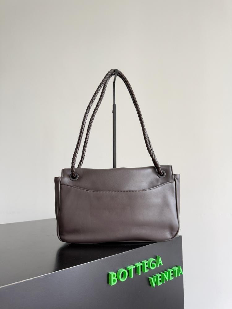 Bottega Veneta New Madison Bag 27cm