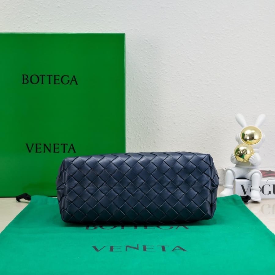 BV Small Andiamo Chain Bag 25cm