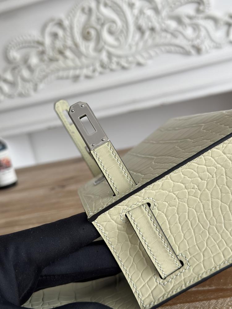 Hermes Kelly Mini Pochette 22cm