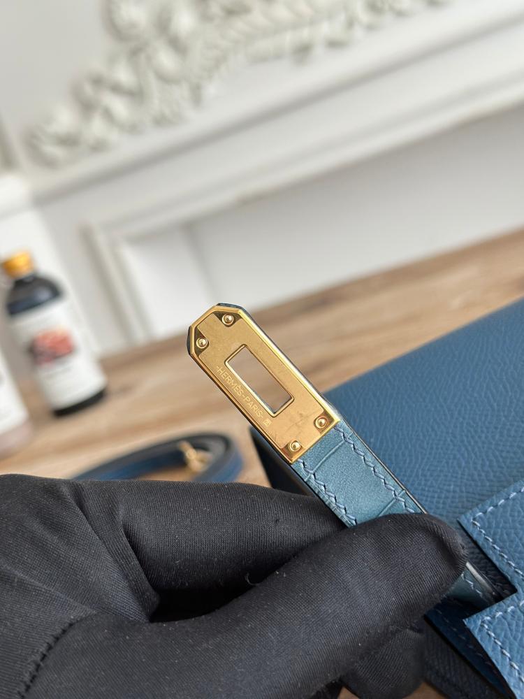 Hermes Mini Kelly II 19 Bag