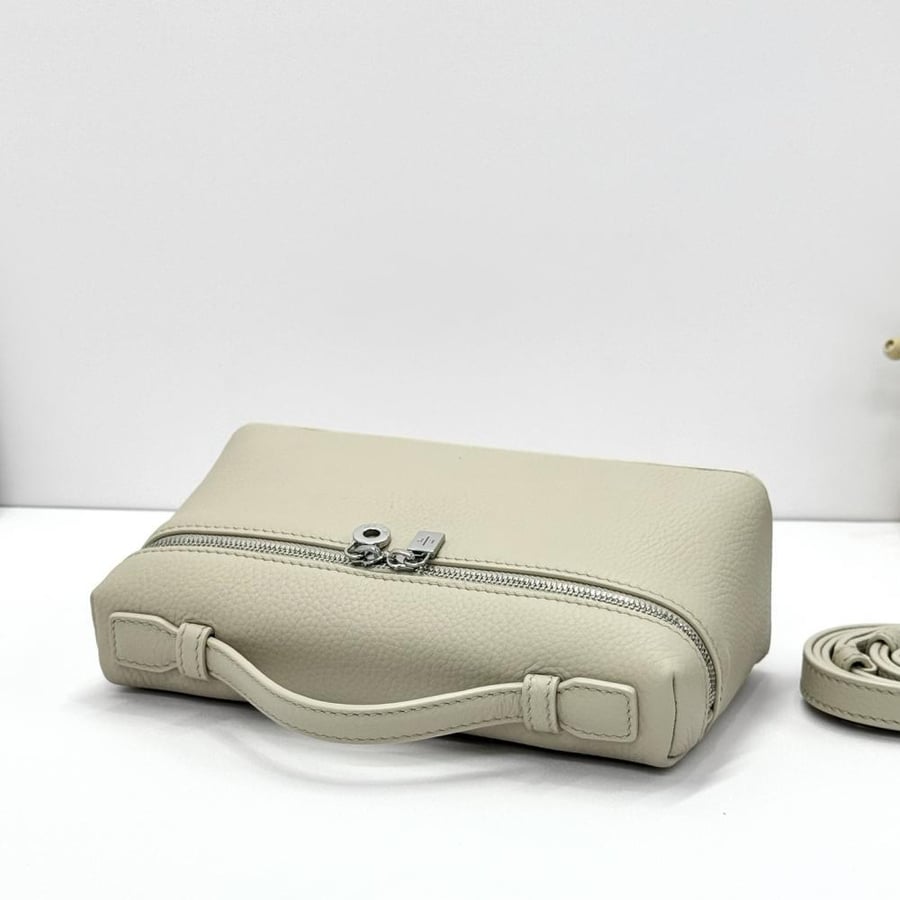 Loro Piana Extra Pocket L19 Vanity Case Collection