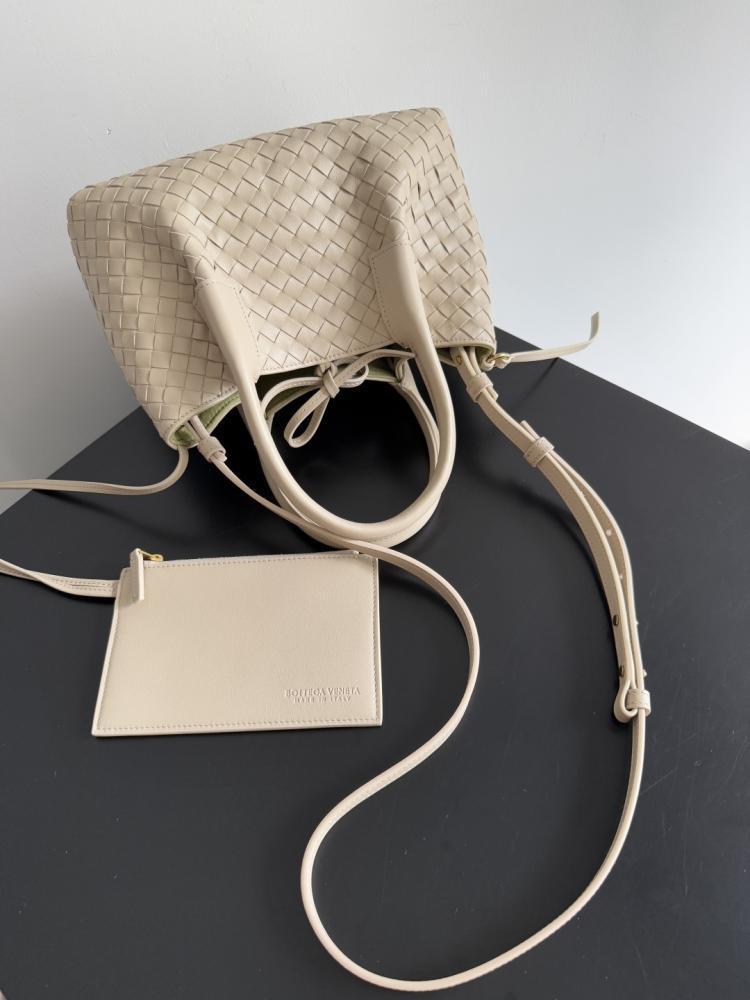 BV Pinacoteca Bag 24cm