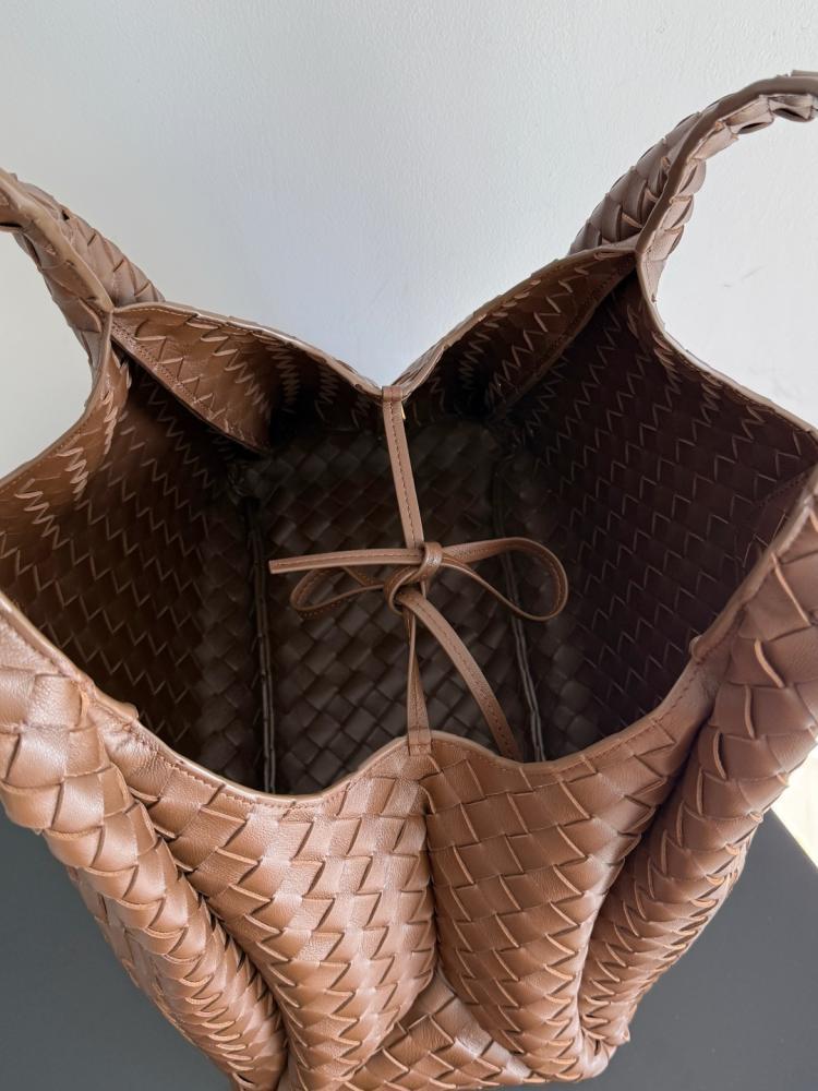 BV Campana Shoulder Bag 39cm