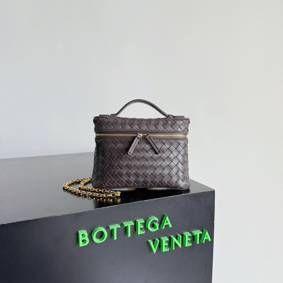 BV Small Soft Vanity Case 19cm