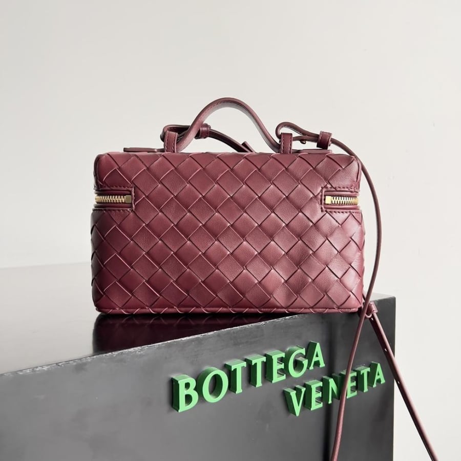 BV Vanity Case Bag 22cm