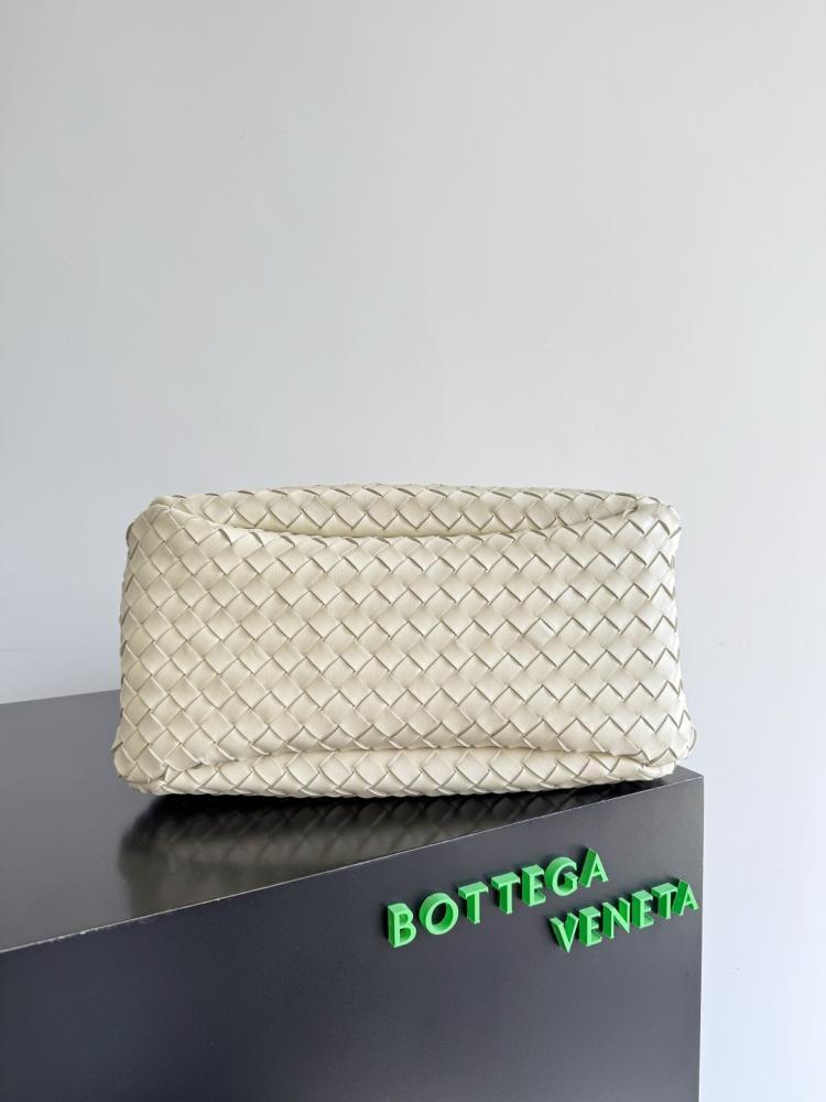 BV Campana Shoulder Bag 39cm