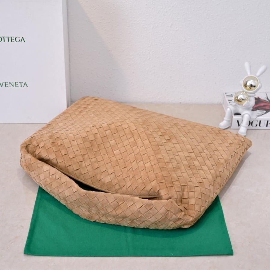 BV New Large Hop Bag 54cm (Suede)