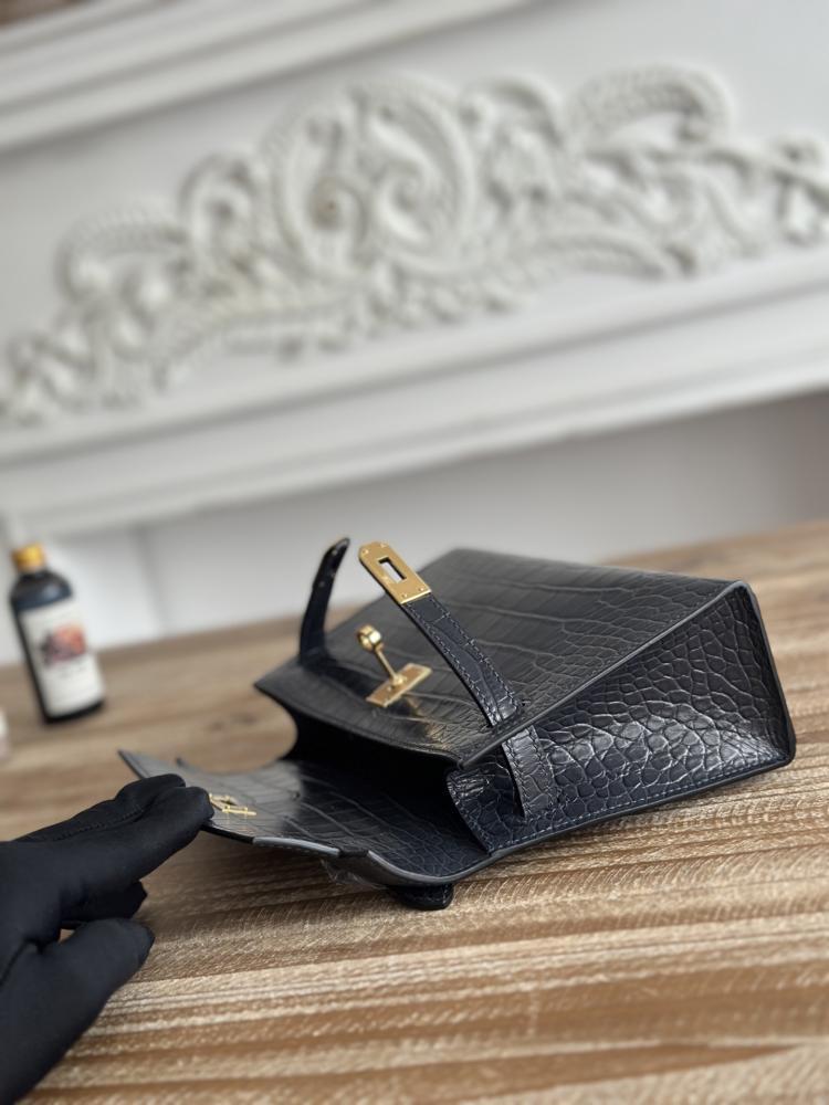 Hermes Kelly Mini Pochette 22cm
