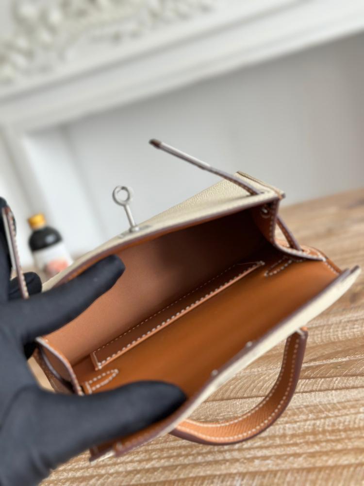 Hermes Mini Kelly II 19 Bag